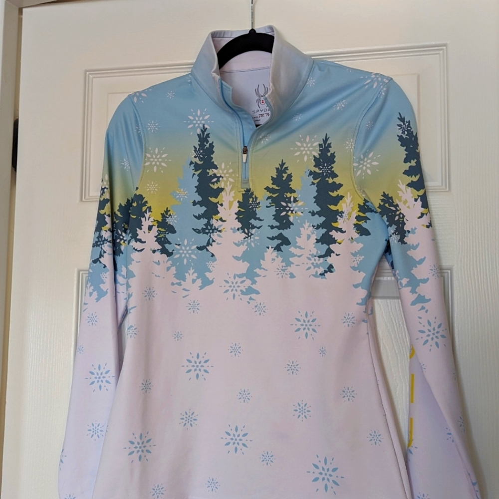 SPYDER  (S) Apres-ski or Base for your upcoming ski trip!